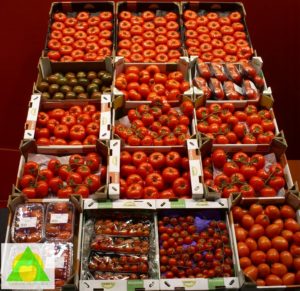 Najkraće rečeno, osobine kojima se može opisati i oceniti kvalitet voća i povrća su: boja i izgled, ukus, tekstura i nutritivna vrednost.